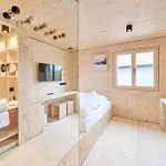 木屋 Lara & Louise 里登
